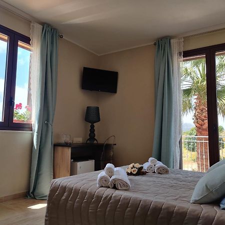 B&B Raggi di Sole Custonaci Bagian luar foto